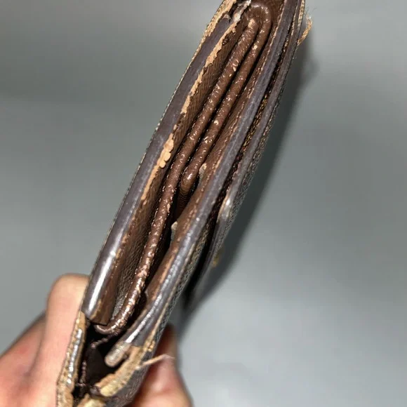 Authentic  Louis Vuitton Damier Ebene trifold wallet - Picture 3 of 9